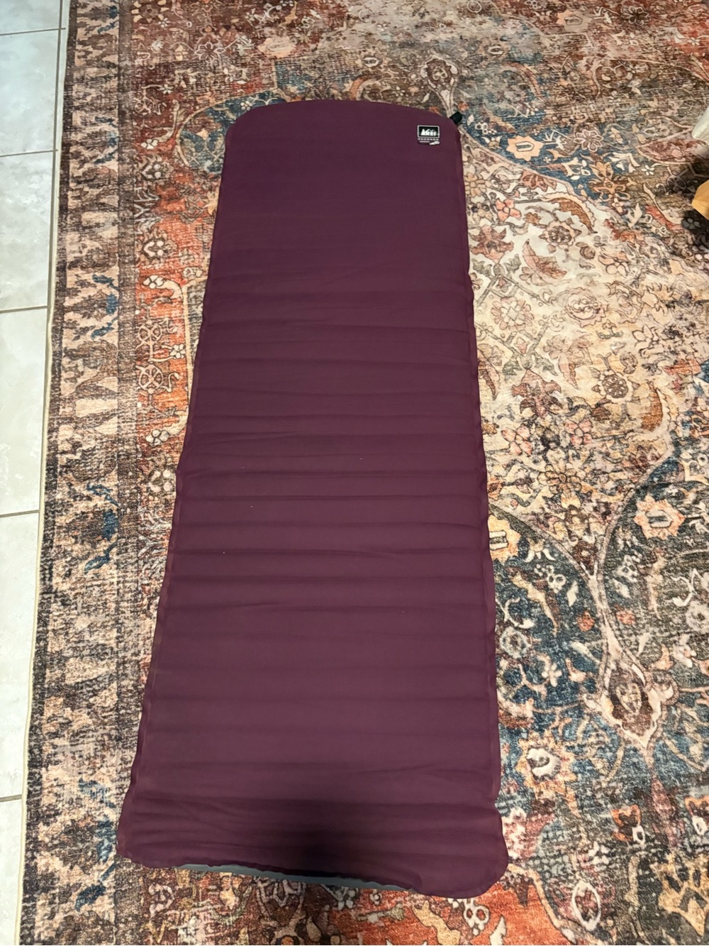 Rei TREKKER 1.75 inflatable Women's Burgundy Sleeping Pad